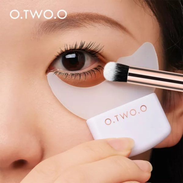 O.TWO.O Eye Makeup Auxiliary Bezel Mascara Eyeliner Tools